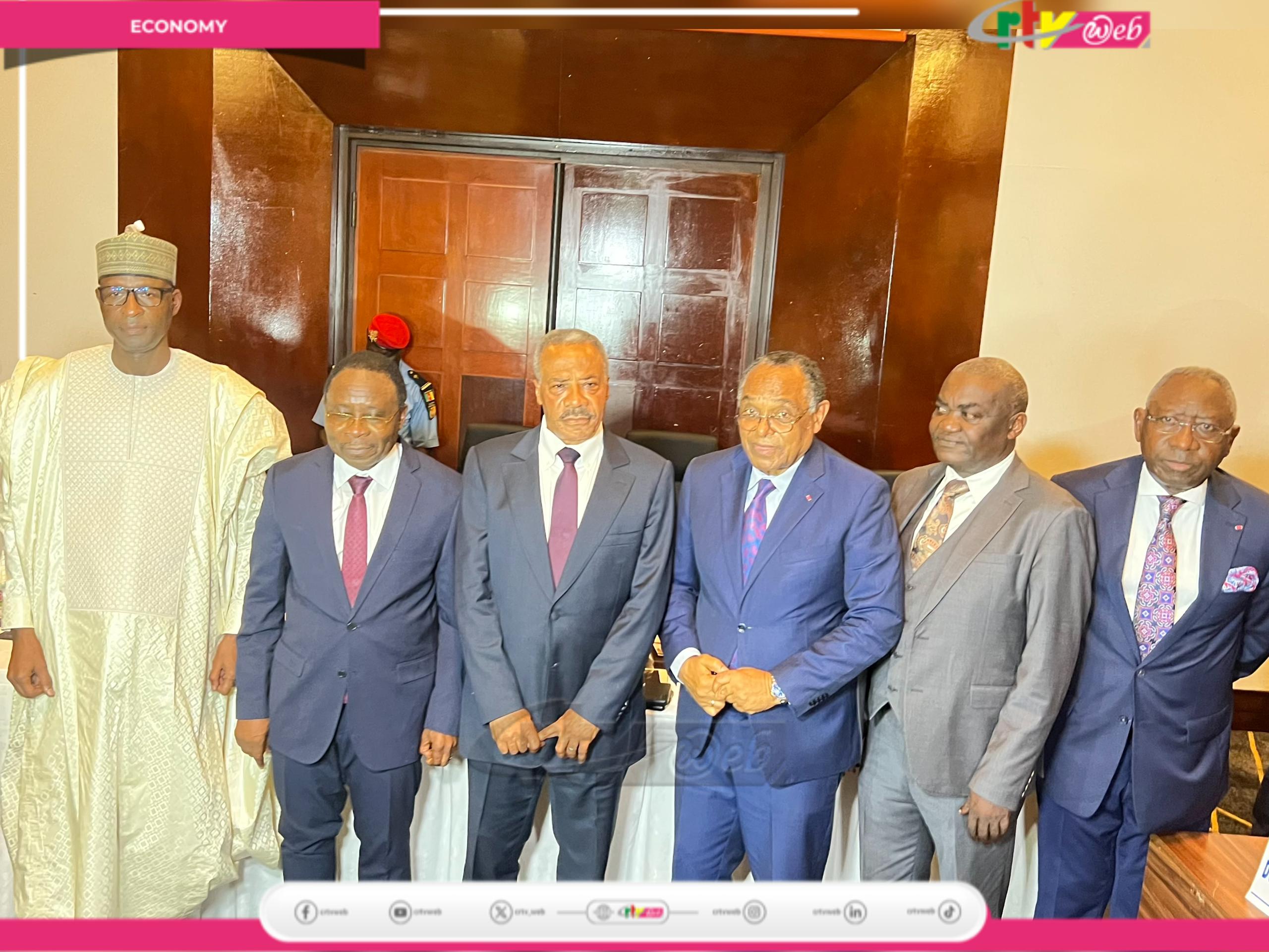 SOCADEL: Executive Bureau Installed